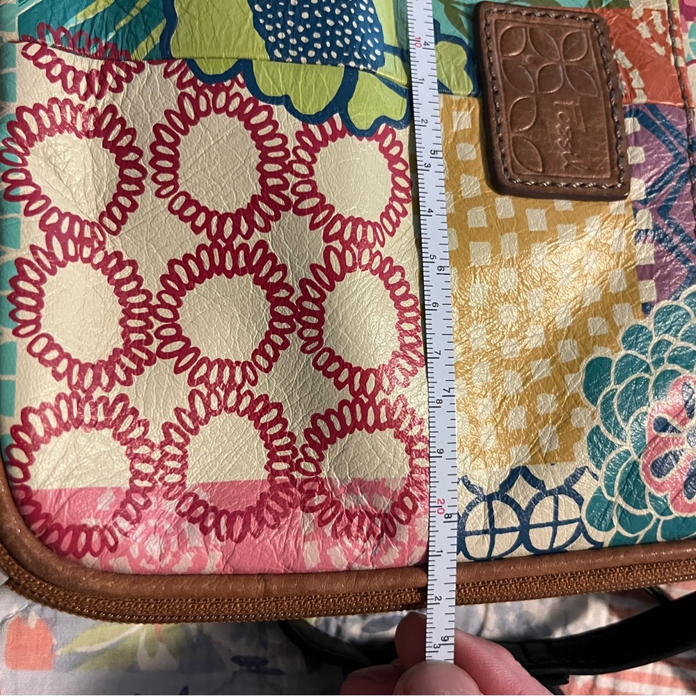 EUC Fossil floral patchwork leather crossbody bag - Picture 14 of 15